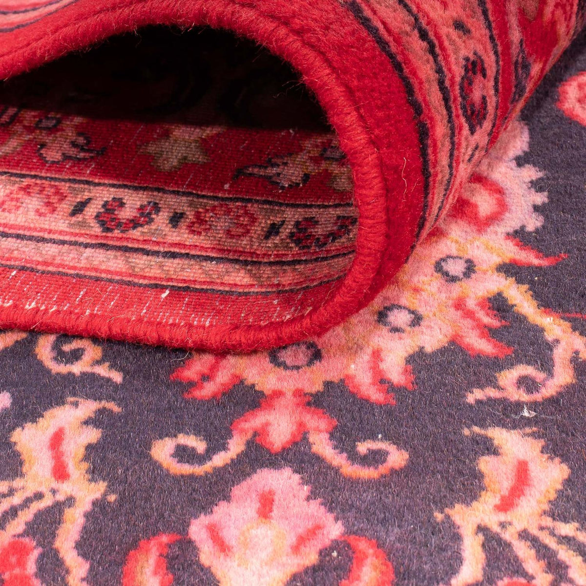 Orientteppich 240 x 172 cm