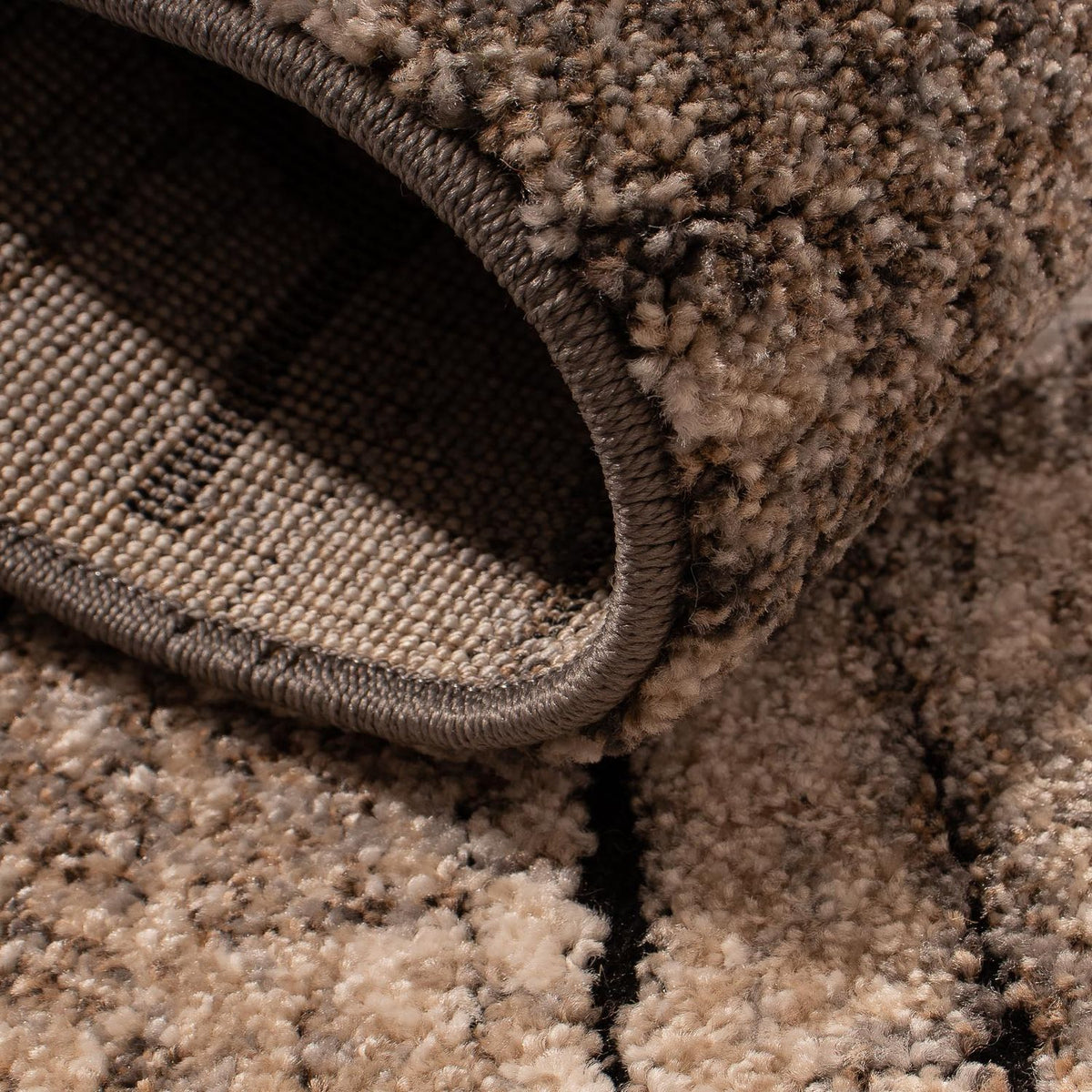 Moderner Teppich 150 x 80 cm Teppichbrücke