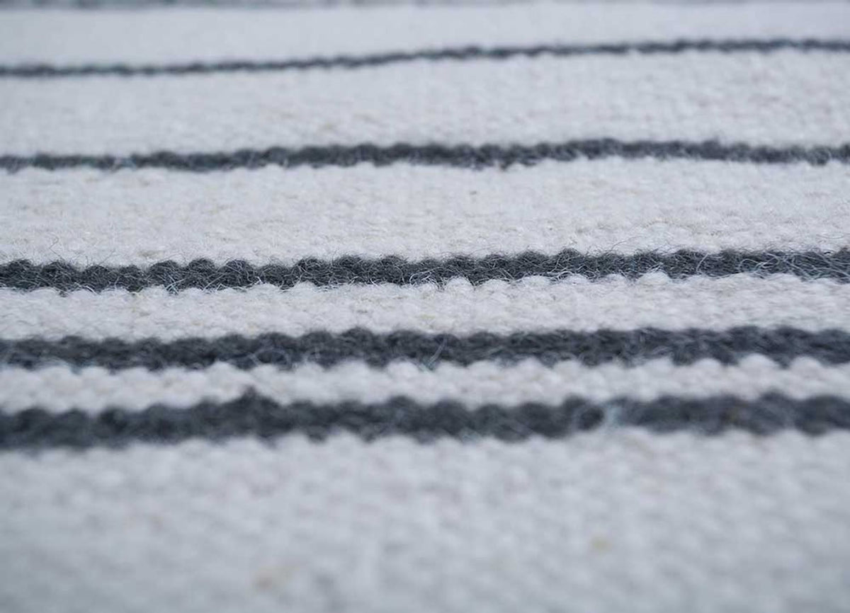 Wollteppich - 240 x 150 cm - hellgrau