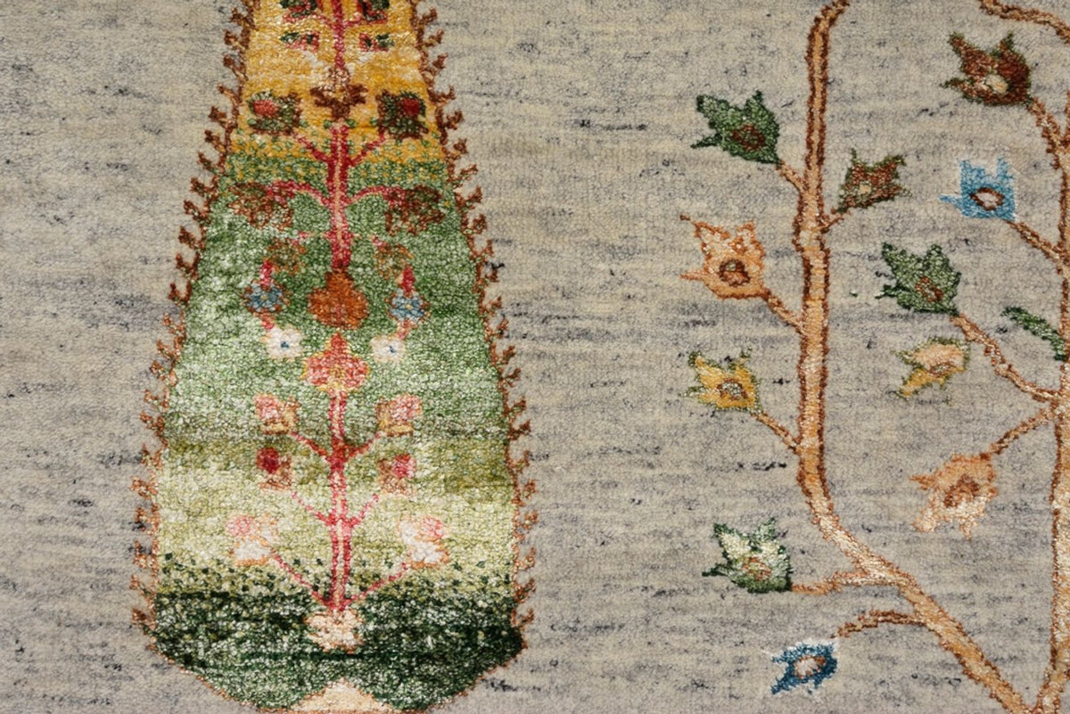 Gabbeh Teppich - Loribaft Indus - 241 x 173 cm - hellgrau