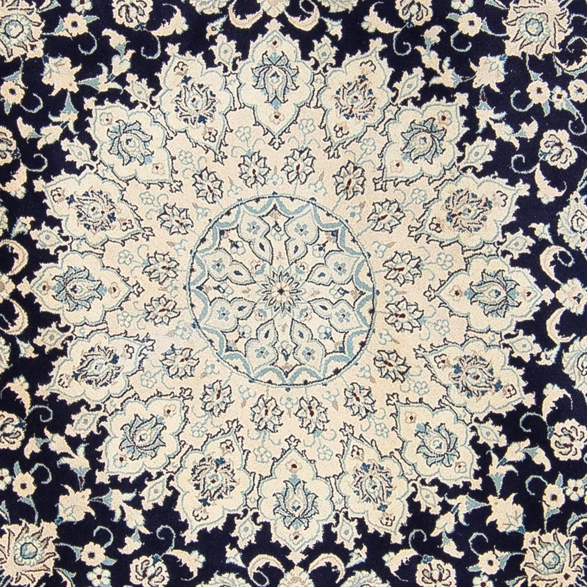 Perserteppich - Nain 352 x 248 cm