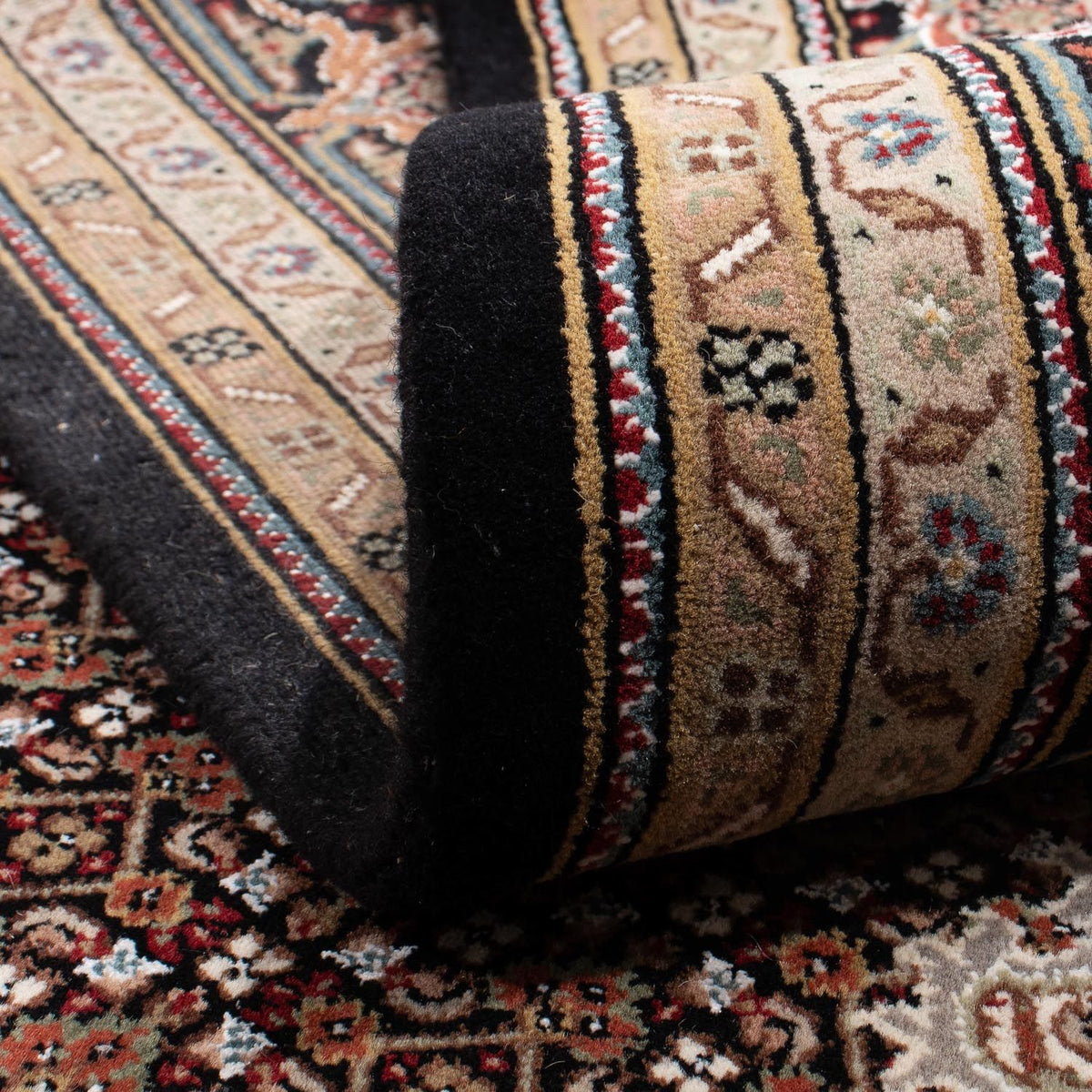 Orientteppich - Täbriz 253 x 199 cm