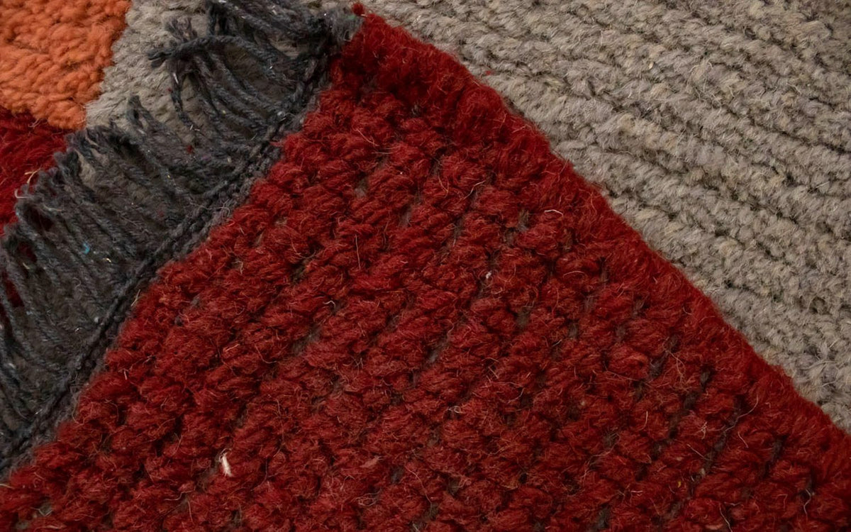 Nepal Teppich 140 x 70 cm - grau