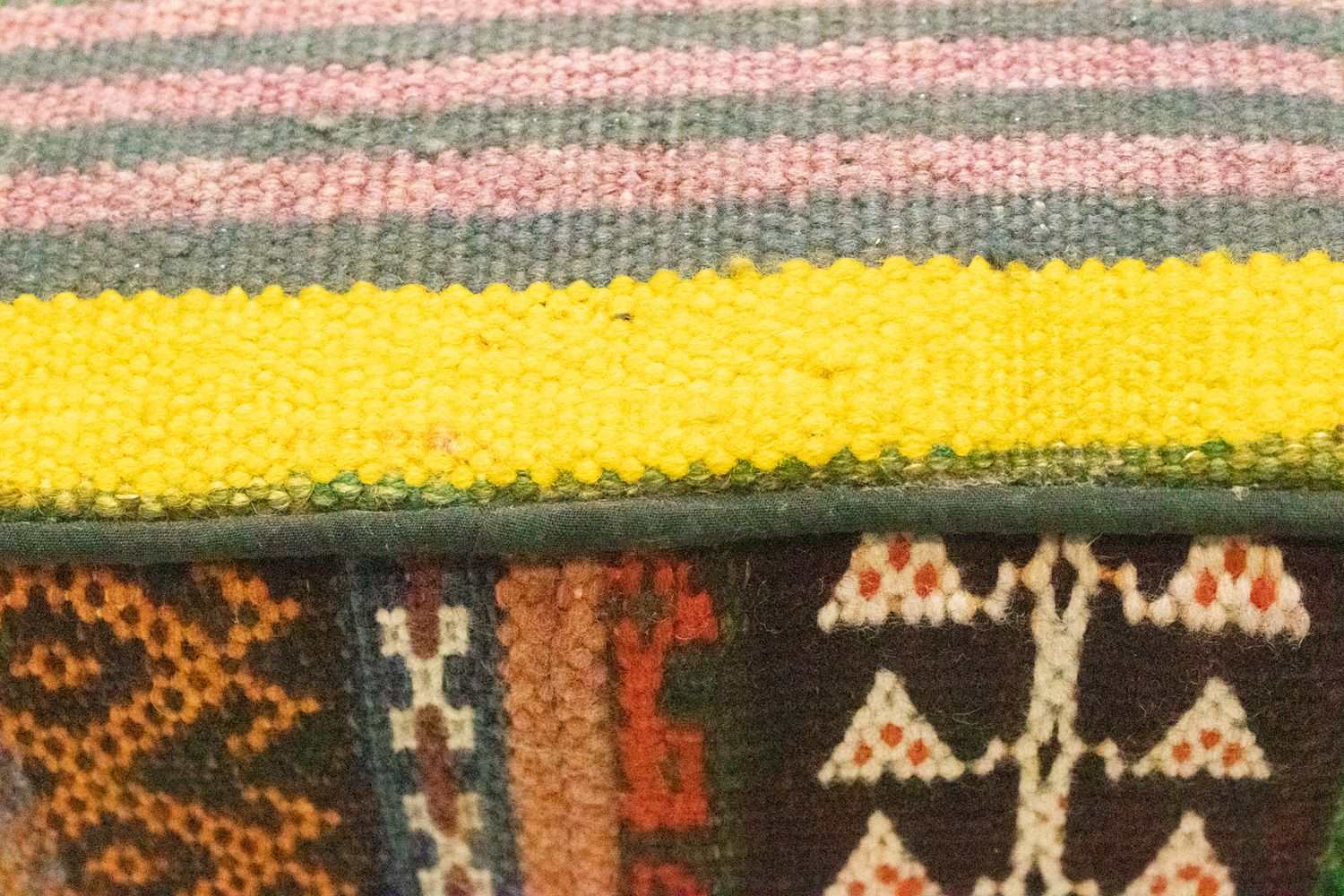Sitzmöbel sonderform  - 30 x 30 cm - mehrfarbig