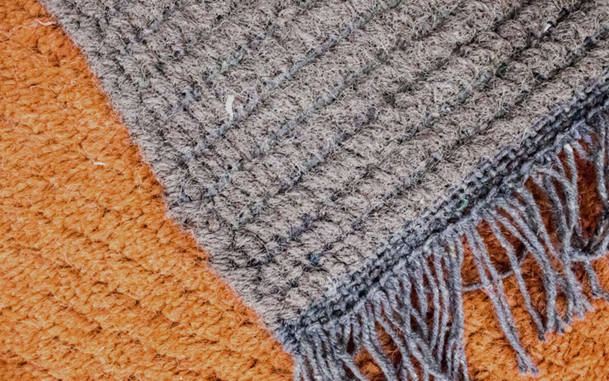 Nepal Teppich 140 x 70 cm - mehrfarbig