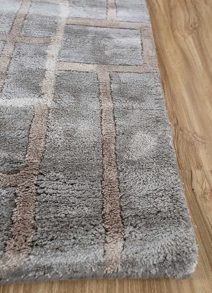 Designer Teppich - 270 x 180 cm - grau