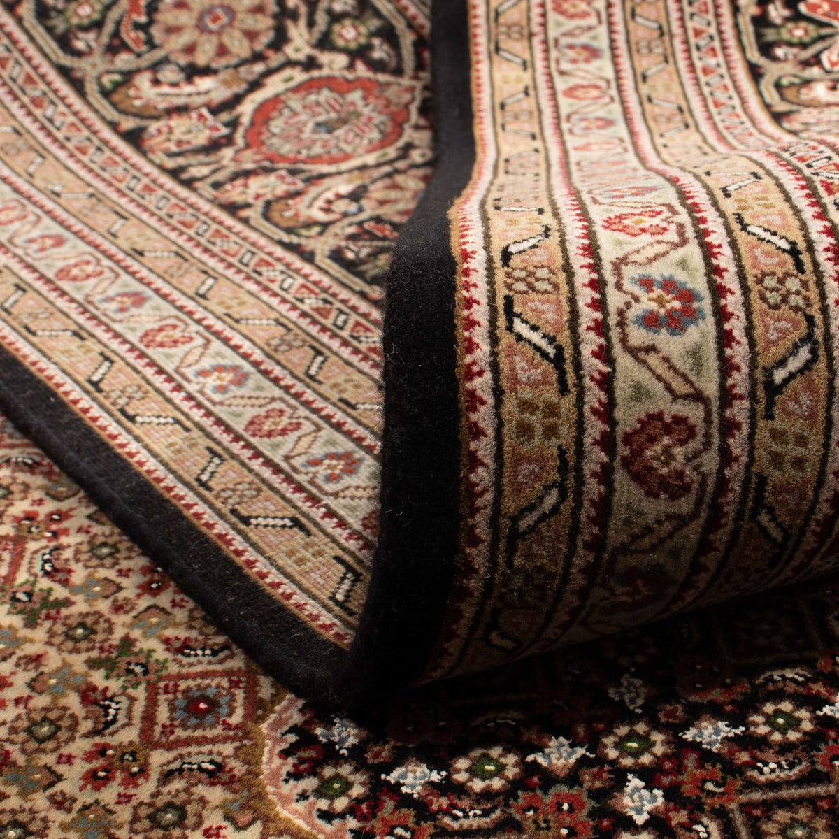 Orientteppich - Täbriz 253 x 246 cm